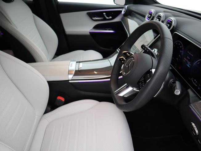 MERCEDES-BENZ GLC Photo 14