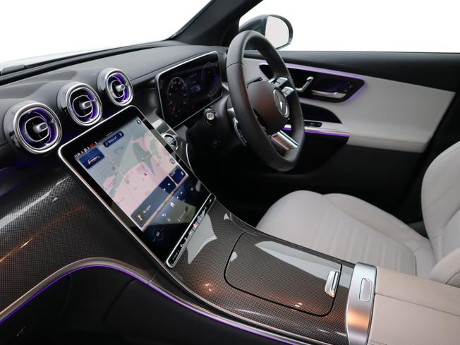 MERCEDES-BENZ GLC Photo 17