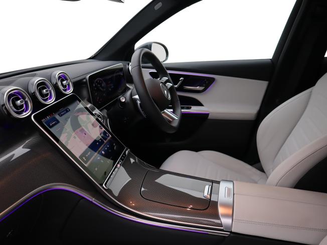 MERCEDES-BENZ GLC Photo 18