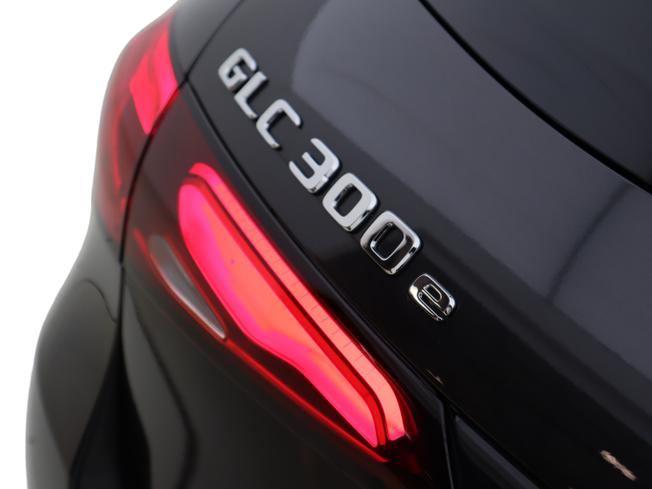 MERCEDES-BENZ GLC Photo 22