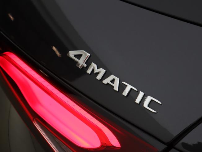 MERCEDES-BENZ GLC Photo 23