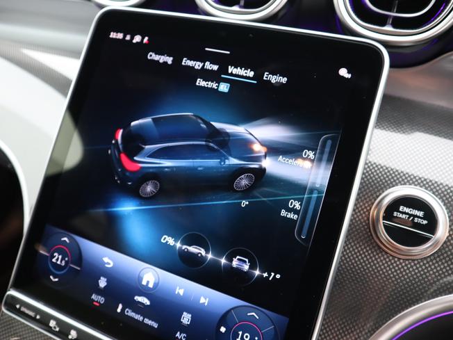MERCEDES-BENZ GLC Photo 38