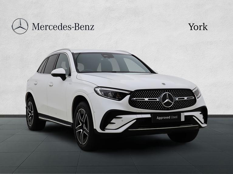 Used 2025 MERCEDES-BENZ GLC 2.0 GLC300e 31.2kWh AMG Line SUV 5dr Petrol Plug-in Hybrid G-Tronic+ 4MATIC Euro 6 (s/s) (313 ps) White at JCT600