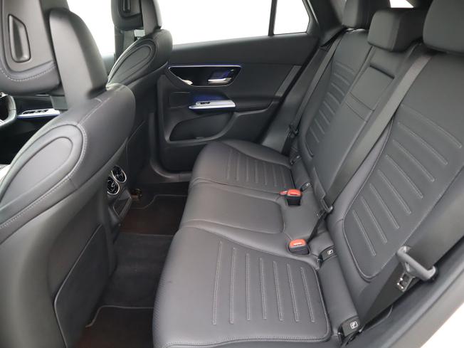 MERCEDES-BENZ GLC Photo 8