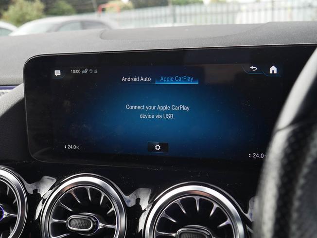 MERCEDES-BENZ GLA Photo 24