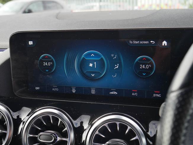 MERCEDES-BENZ GLA Photo 31
