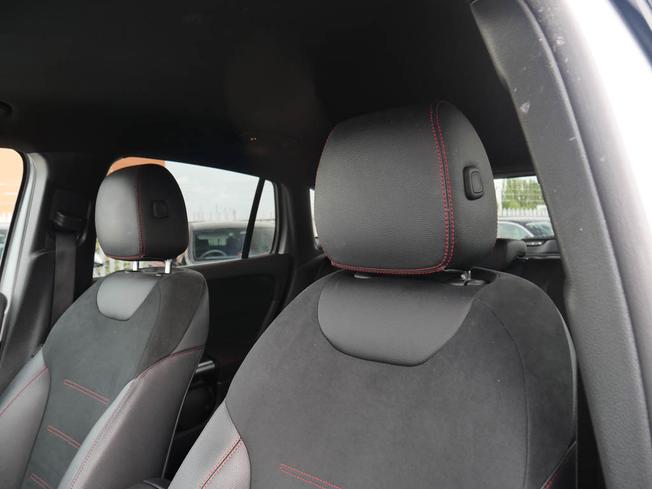MERCEDES-BENZ GLA Photo 47