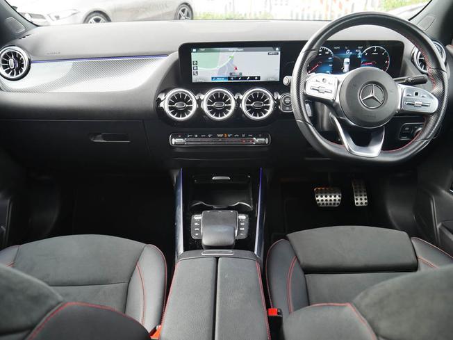MERCEDES-BENZ GLA Photo 5