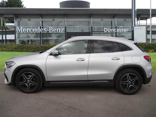 MERCEDES-BENZ GLA Photo 7