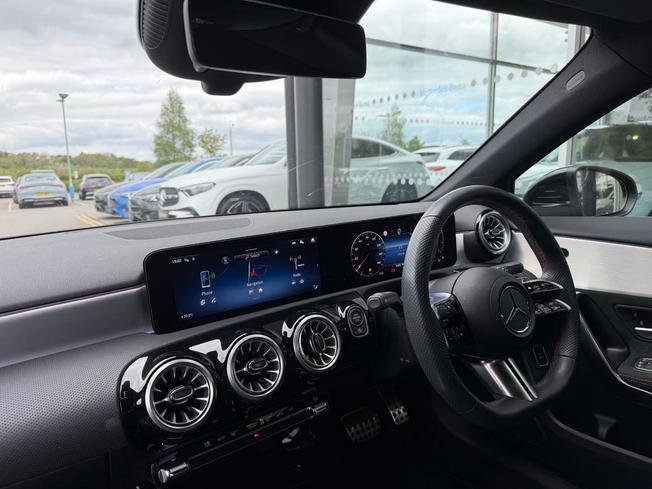 MERCEDES-BENZ A Class Photo 3