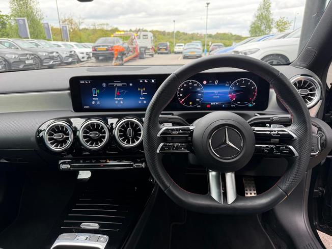 MERCEDES-BENZ A Class Photo 40
