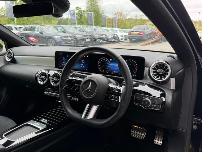 MERCEDES-BENZ A Class Photo 41