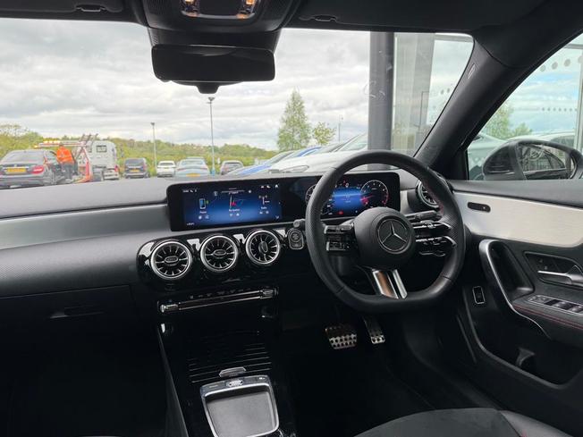 MERCEDES-BENZ A Class Photo 5