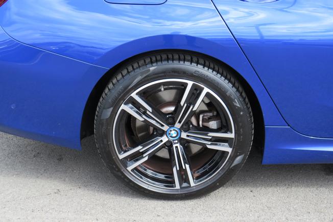 BMW 3 Series Photo 11