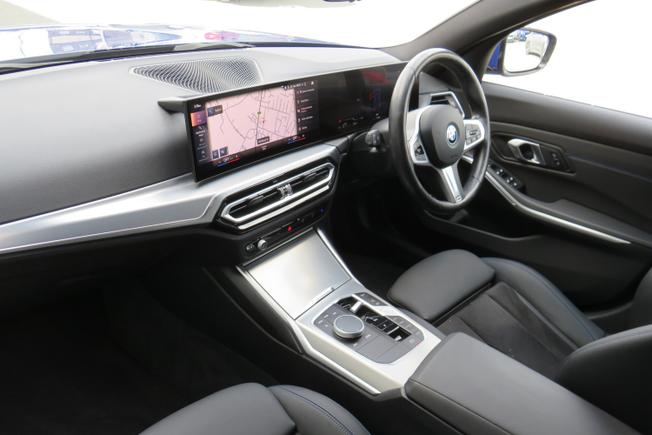 BMW 3 Series Photo 27