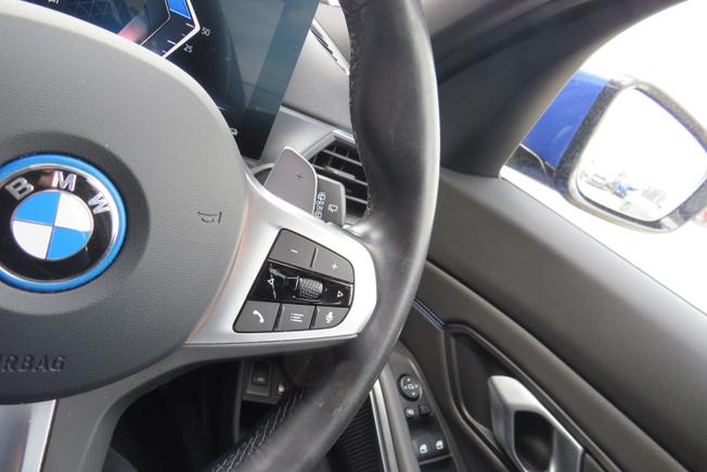 BMW 3 Series Photo 29