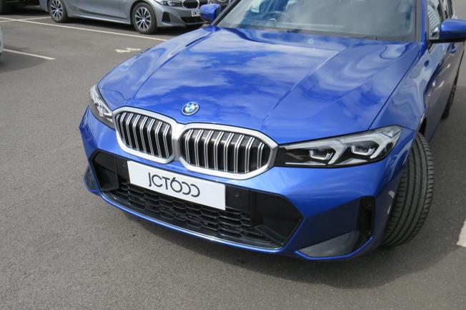 BMW 3 Series Photo 8