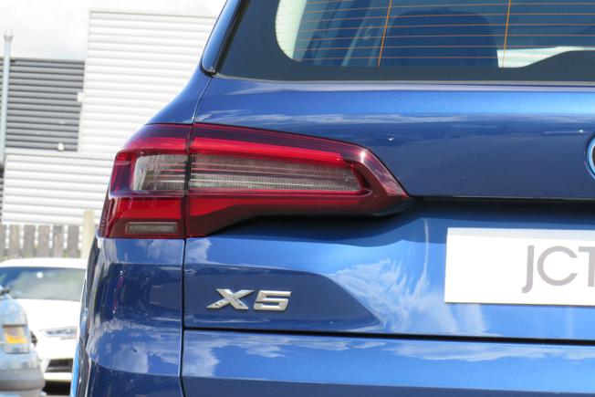 BMW X5 Photo 12