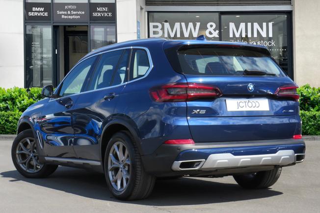 BMW X5 Photo 2