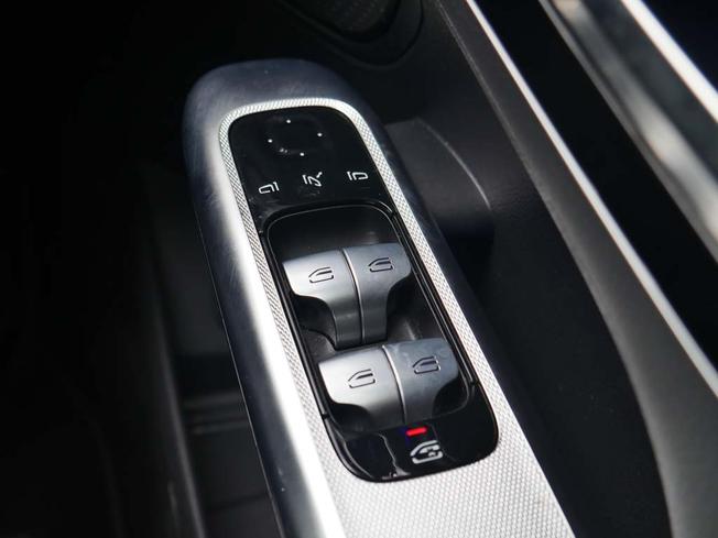 MERCEDES-BENZ Glc Photo 15