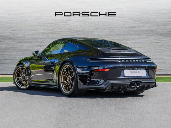 PORSCHE 911 Photo 2