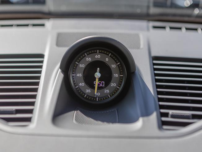 PORSCHE 911 Photo 20