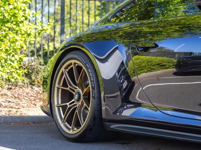 PORSCHE 911 Photo 33