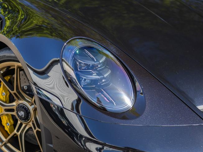 PORSCHE 911 Photo 37