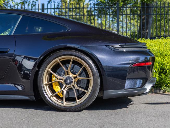 PORSCHE 911 Photo 39