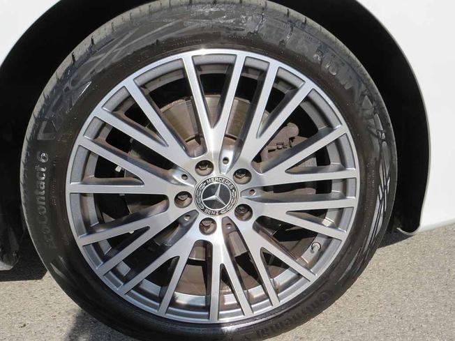 MERCEDES-BENZ CLA Class Photo 12