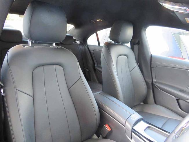 MERCEDES-BENZ CLA Class Photo 17