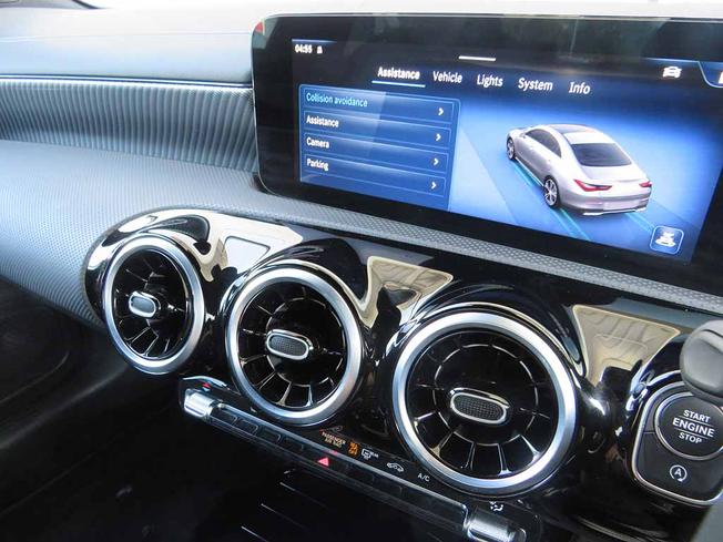MERCEDES-BENZ CLA Class Photo 37