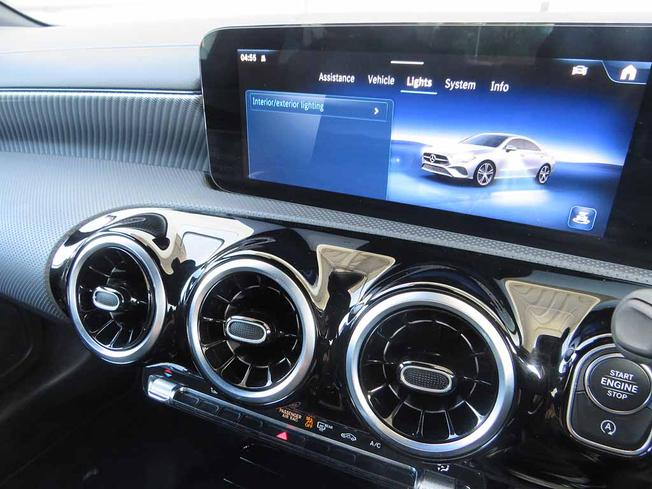 MERCEDES-BENZ CLA Class Photo 40