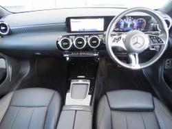 MERCEDES-BENZ CLA Class Photo 5