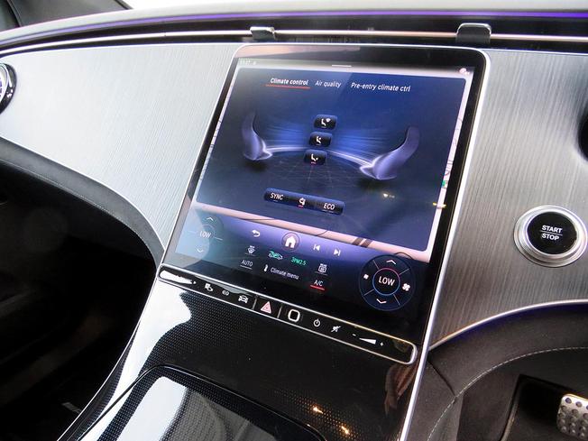 Mercedes-Benz EQE Photo 19