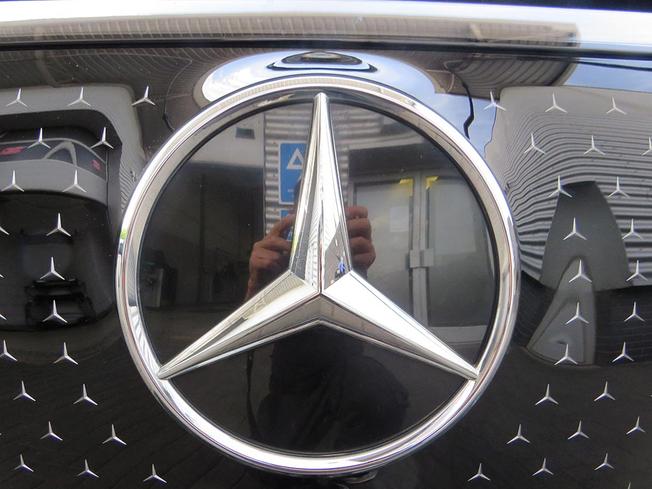 Mercedes-Benz EQE Photo 36