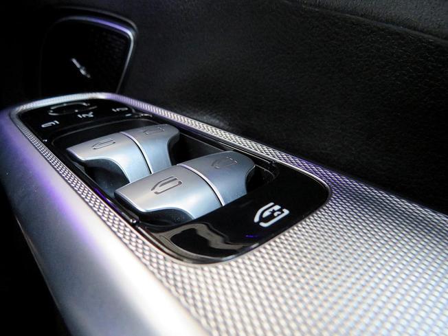Mercedes-Benz EQE Photo 39