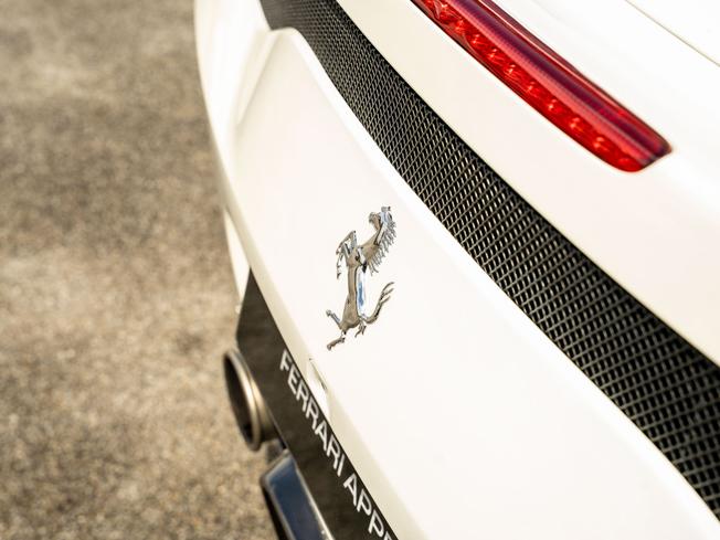 FERRARI 458 Speciale A Photo 23