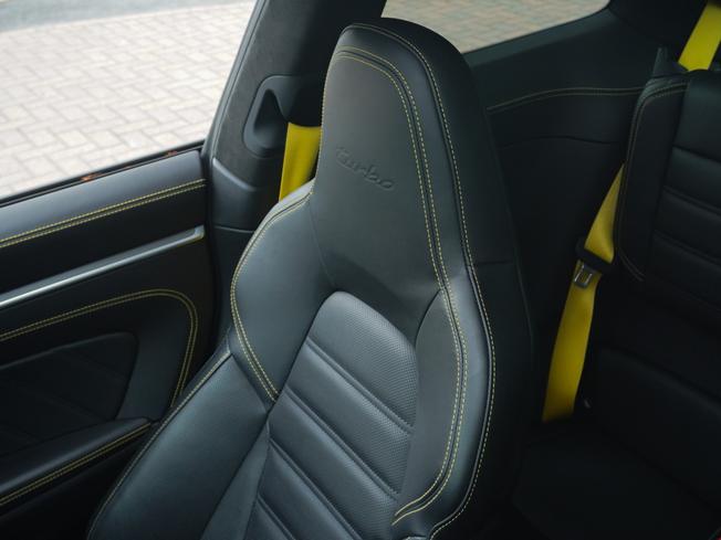 PORSCHE 911 Photo 18