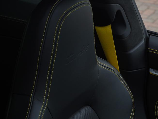 PORSCHE 911 Photo 19