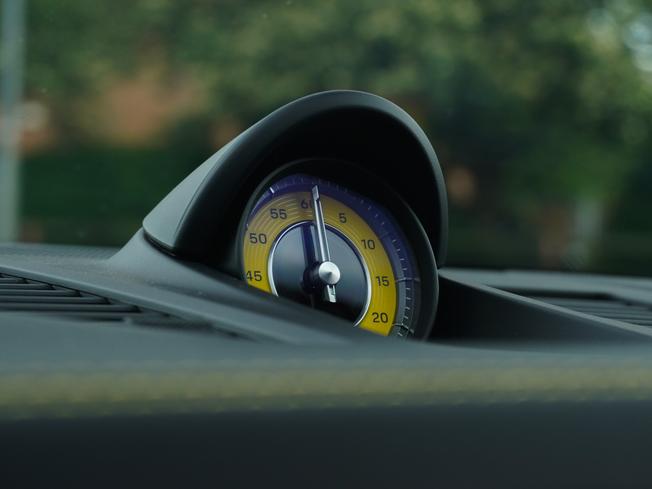 PORSCHE 911 Photo 34