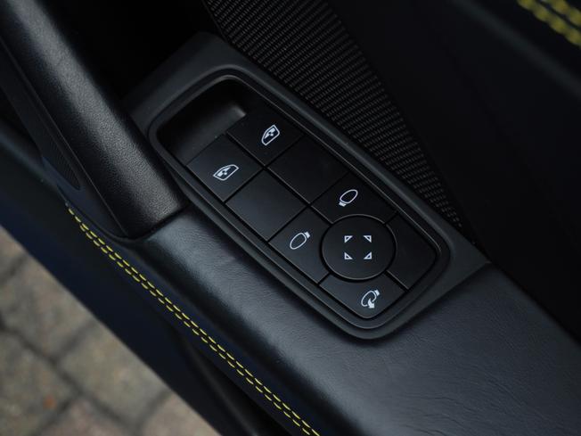 PORSCHE 911 Photo 40
