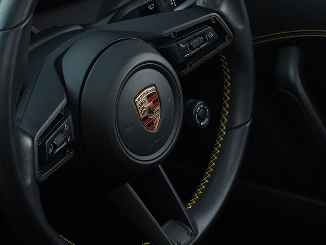 PORSCHE 911 Photo 46
