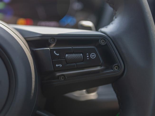 PORSCHE Cayenne Photo 16