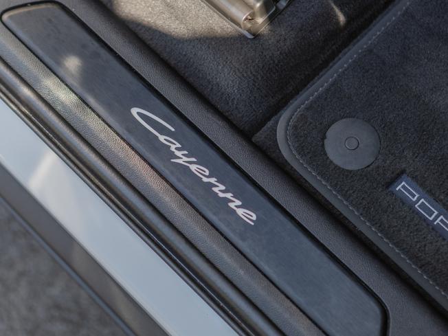 PORSCHE Cayenne Photo 19