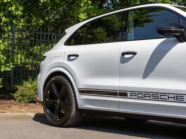 PORSCHE Cayenne Photo 32