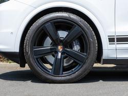 PORSCHE Cayenne Photo 4