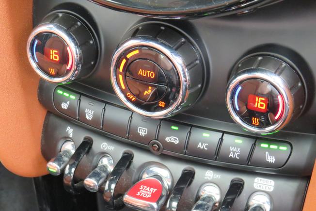 MINI Hatch Photo 22