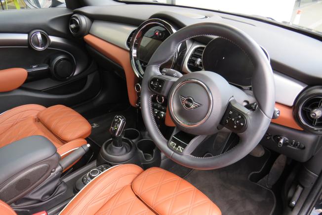 MINI Hatch Photo 27