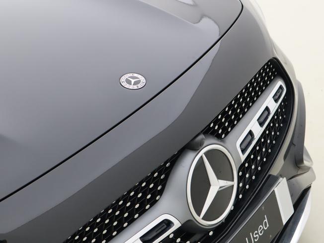 MERCEDES-BENZ GLA Photo 17